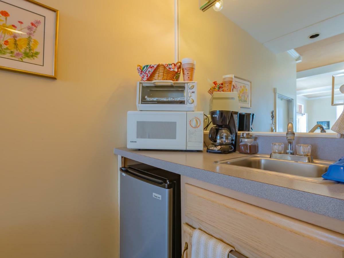 Shaker Mill Inn West Stockbridge Екстериор снимка